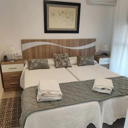 Agradable Duplex Terraza Virgen Del Rocio Διαμέρισμα *